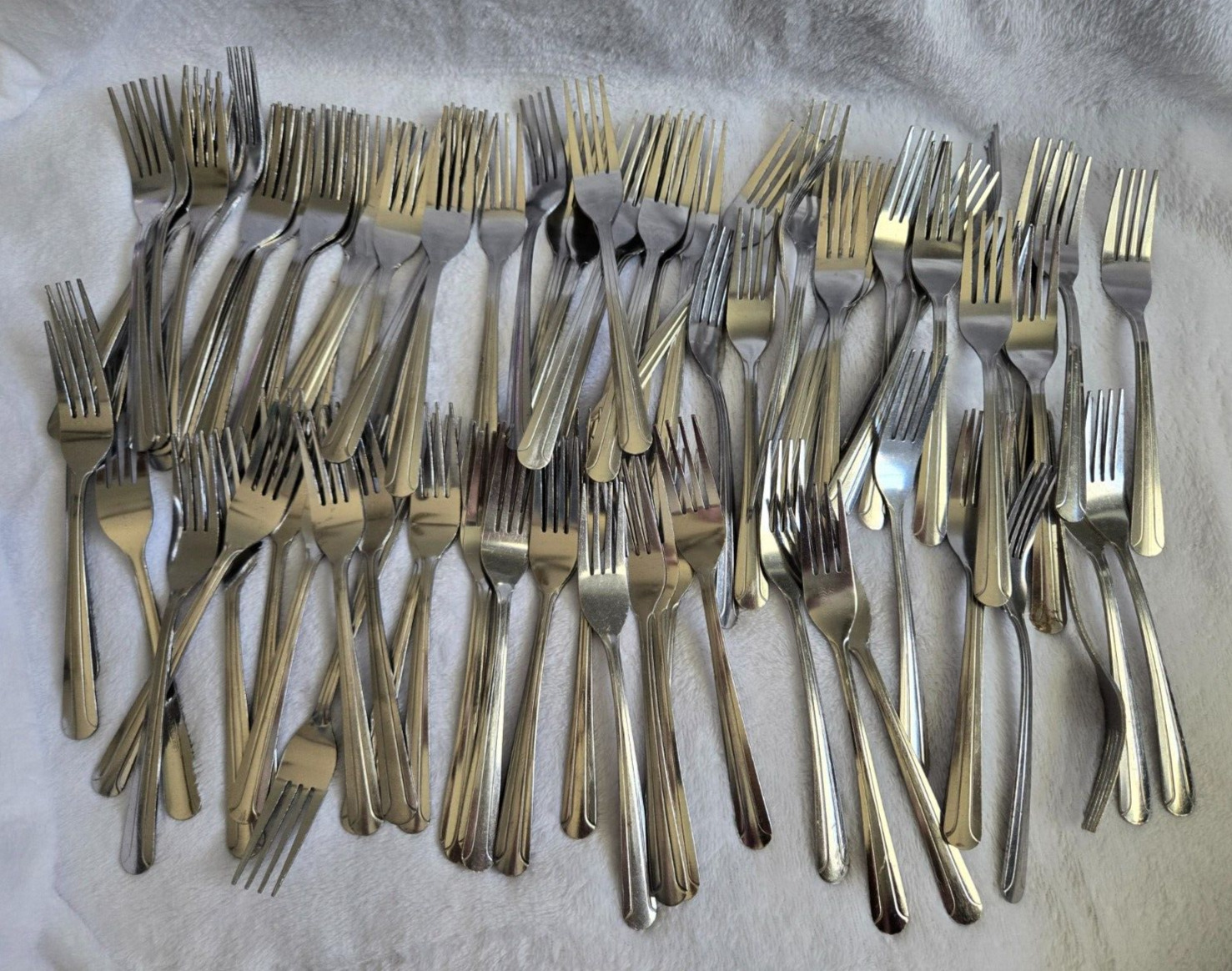 Lot of 40 Brand Ware 258 & 300 Stainless Forks