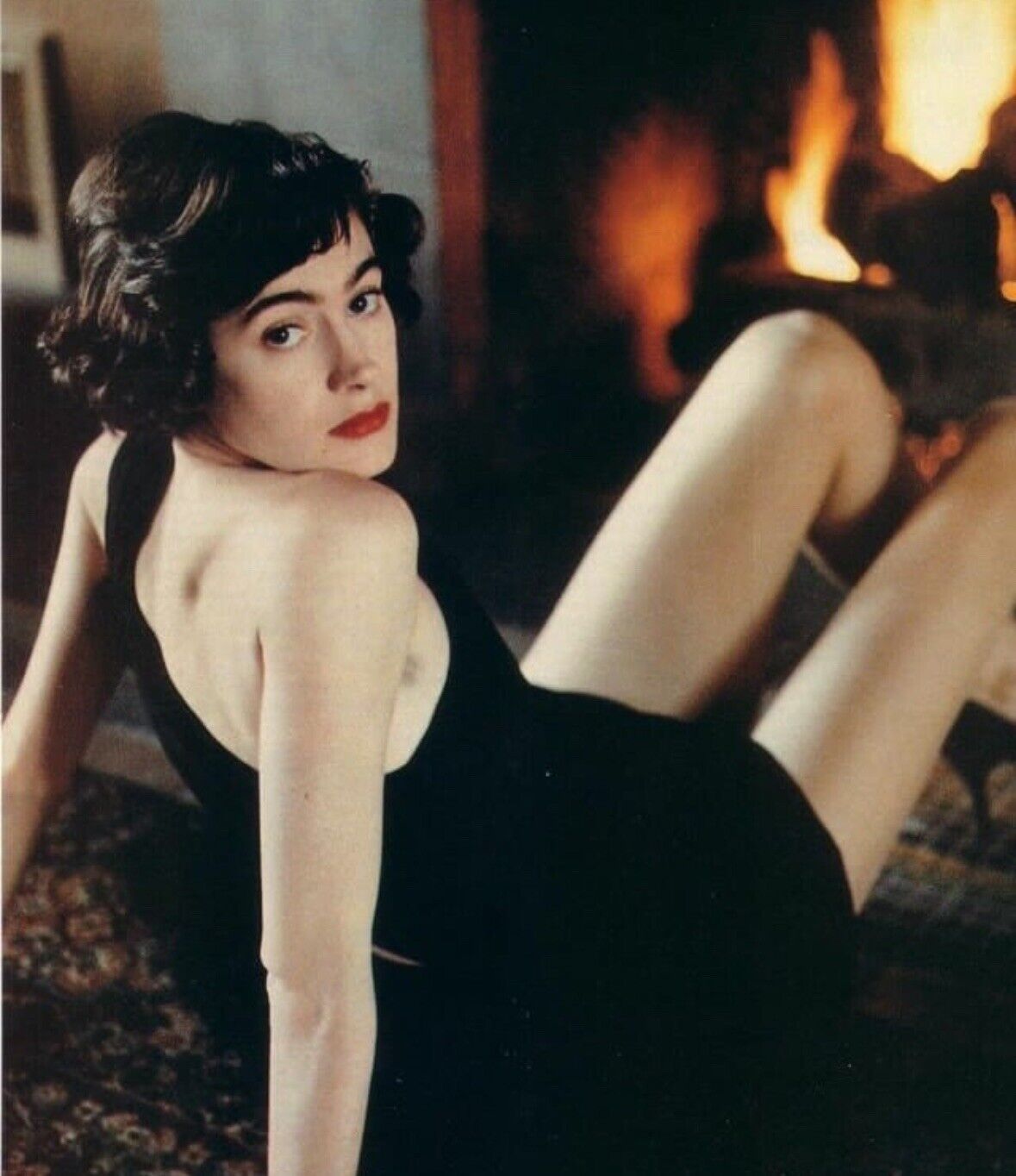 SEAN YOUNG - SITTING, LOOKING BACK - NICE LEGS 