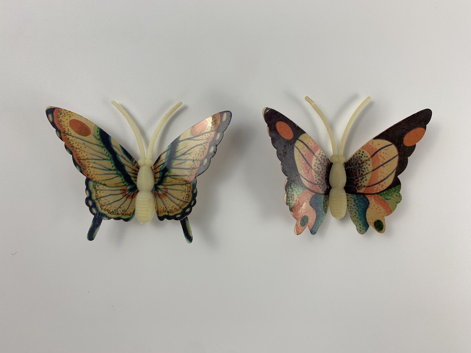 2 Retro Vintage Plastic Butterfly Refrigerator Fridge Magnets Thin Wings 2.5\