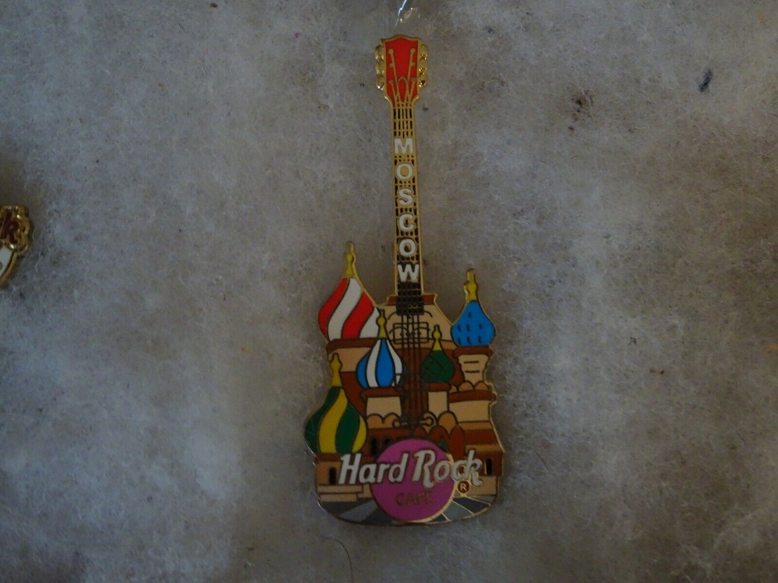 Hard Rock Cafe pin Moscow Saint Basil\'s Cathedral Guitar 2004