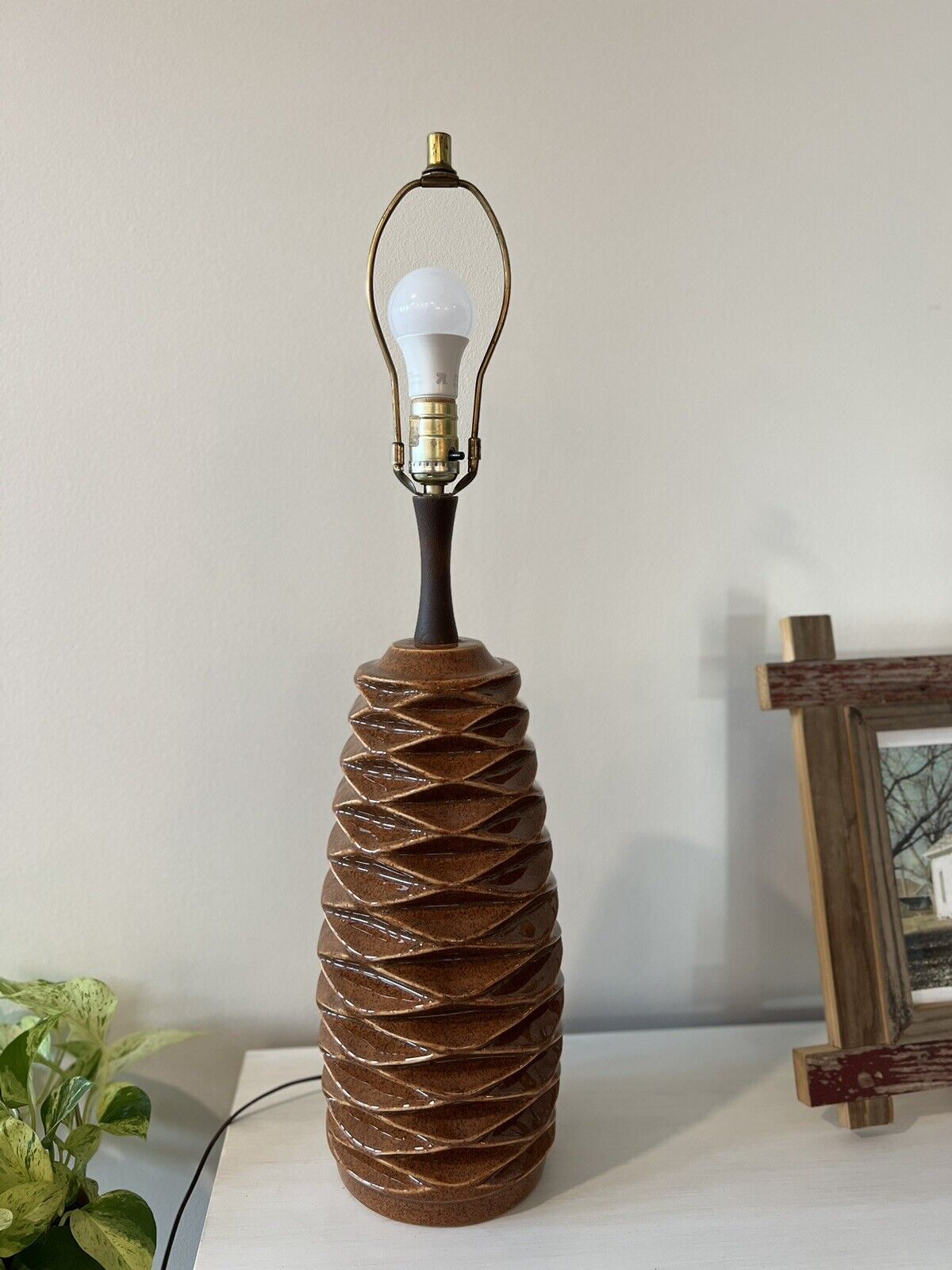 Mid Century Modern Vintage Abstract Pinecone Ceramic Table Lamp