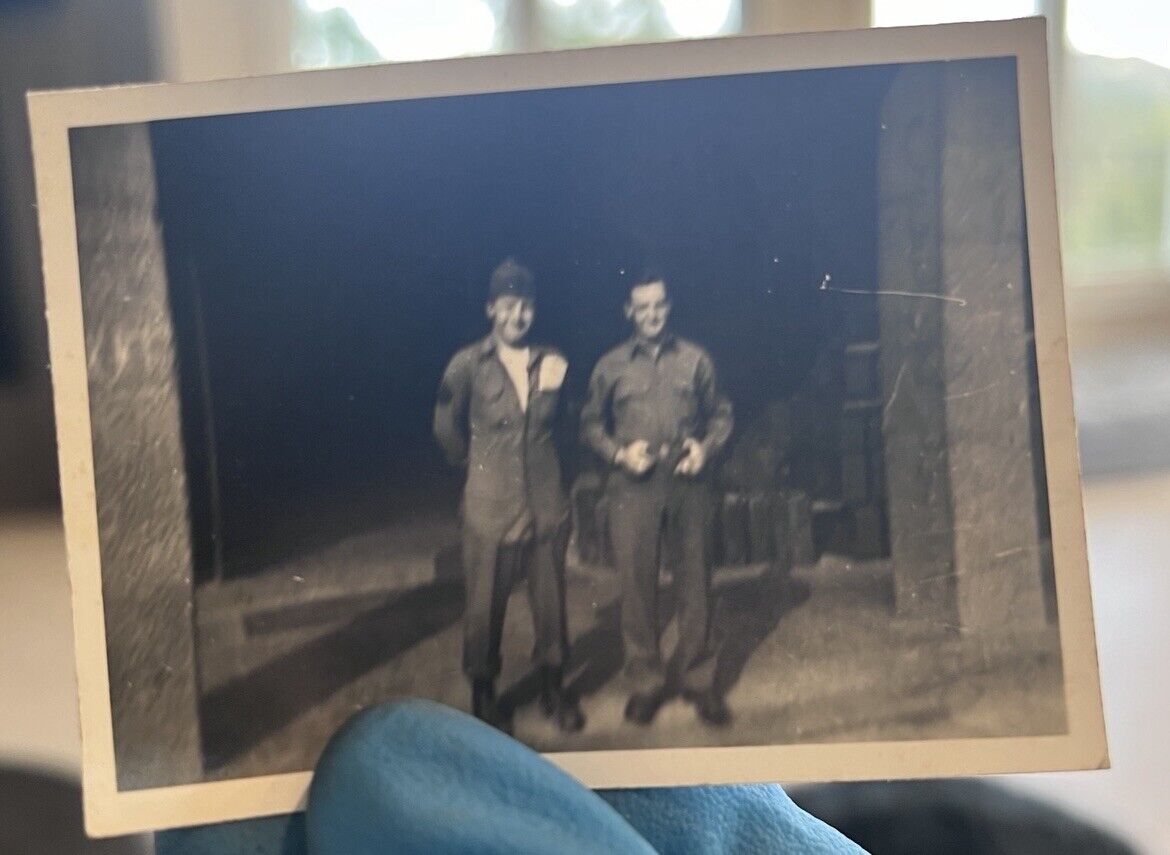 c1940 Two Soldiers World War 2 WW2 Gay Int? Snapshot Photo Snap Vtg IDENTIFIED