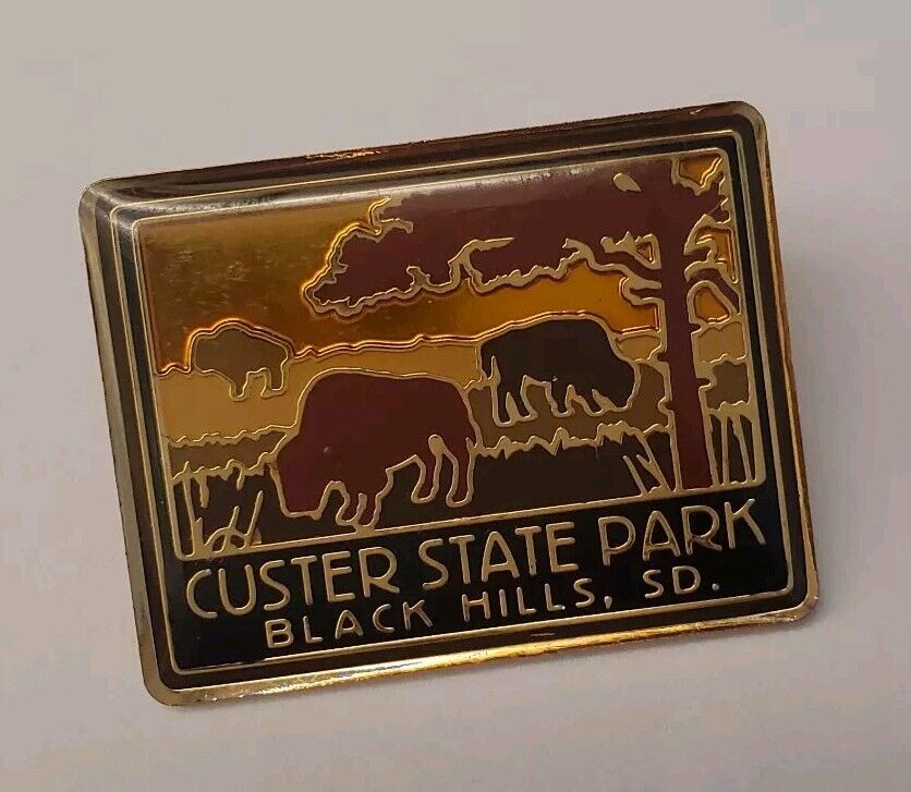 CUSTER STATE PARK South Dakota Buffalo Collectible Souvenir Lapel Hat Pin