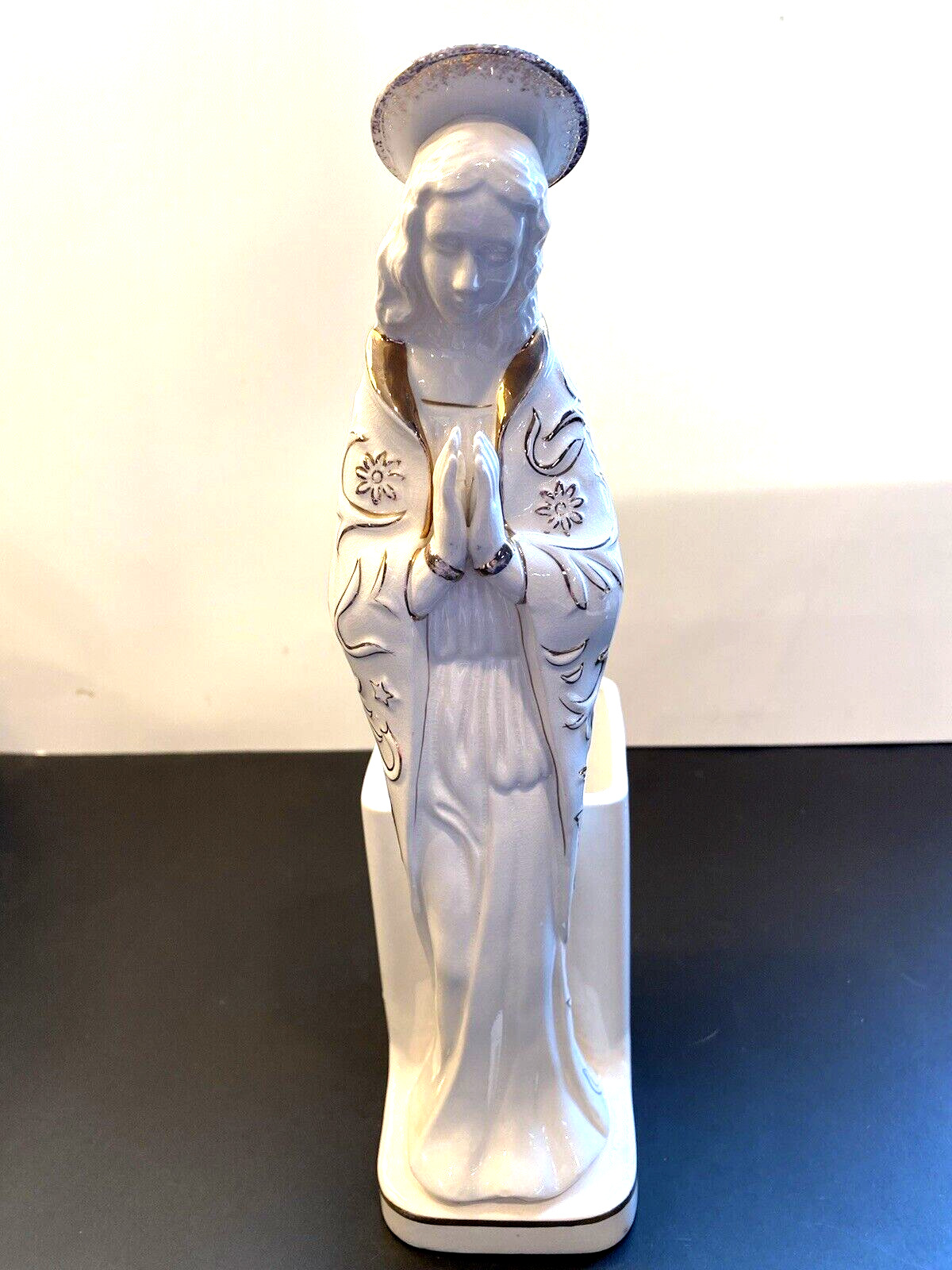Lefton Vintage Virgin Mary Madonna Praying Figurine Planter