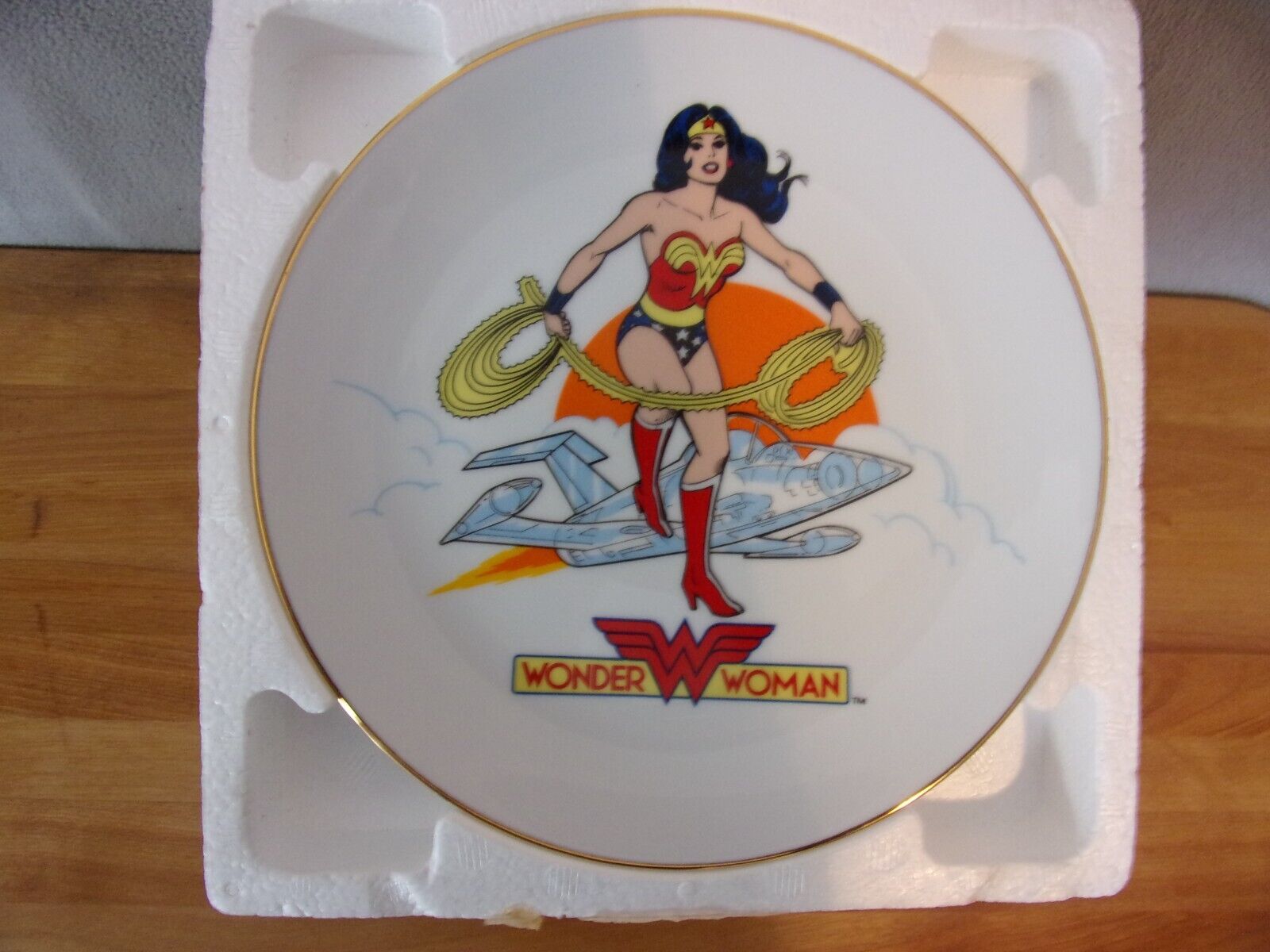 Vintage ~ DC Super Heroes Series Wonder Woman Collectors Plate #981 Two of Six