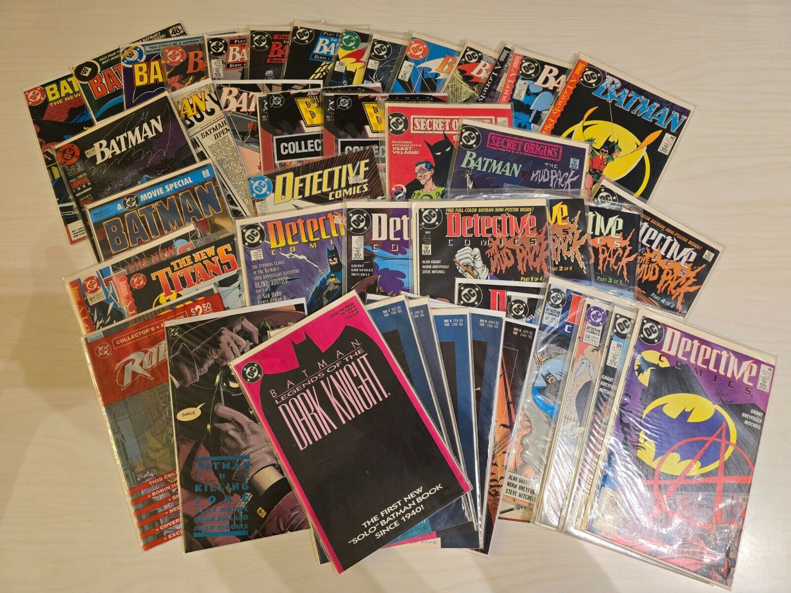 DC Batman Comics Mixed Lot of 44, Batman 306, 307, 408, 442, Detective Comics 