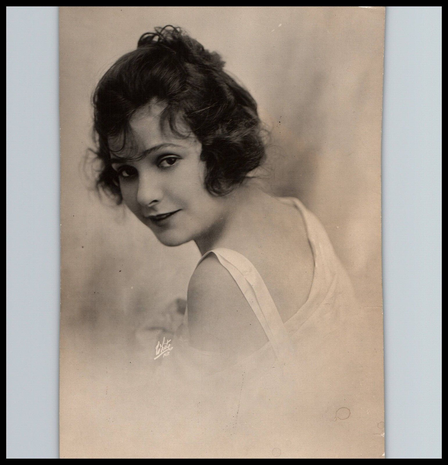 Hollywood Beauty NORMA TALMADGE STYLISH POSE by WHITE PORTRAIT 1918 Photo 656