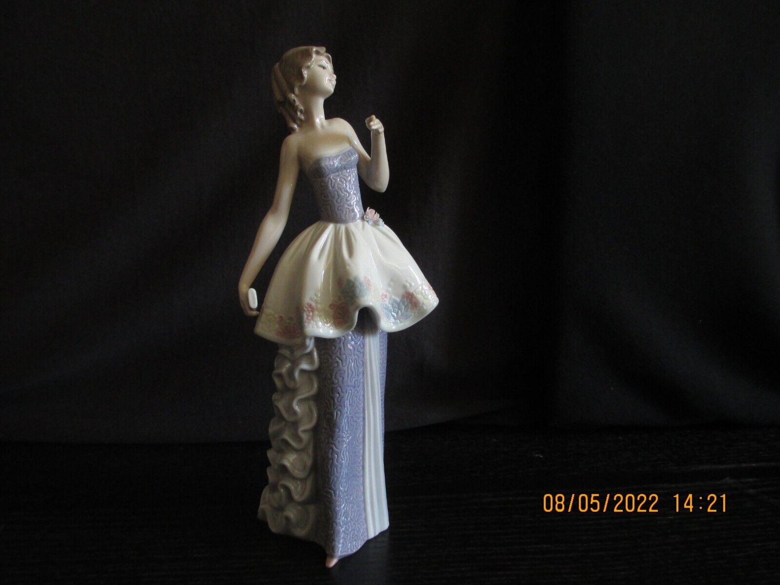 Lladro Figurine #5857 \