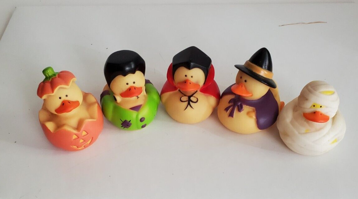 Oriental Trading Company Lot of 5 Halloween Themed Rubber Ducks Dracula Mummy