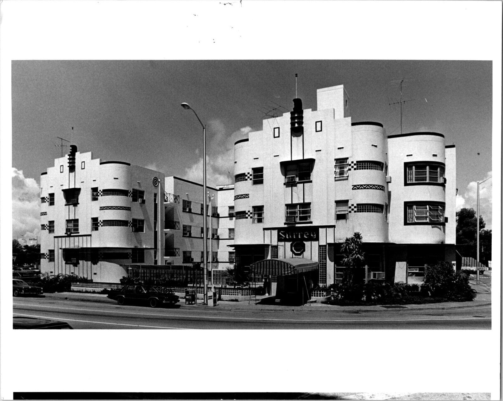 1981 Miami Beach Florida Surrey Hotel 8x10 PRESS PHOTO