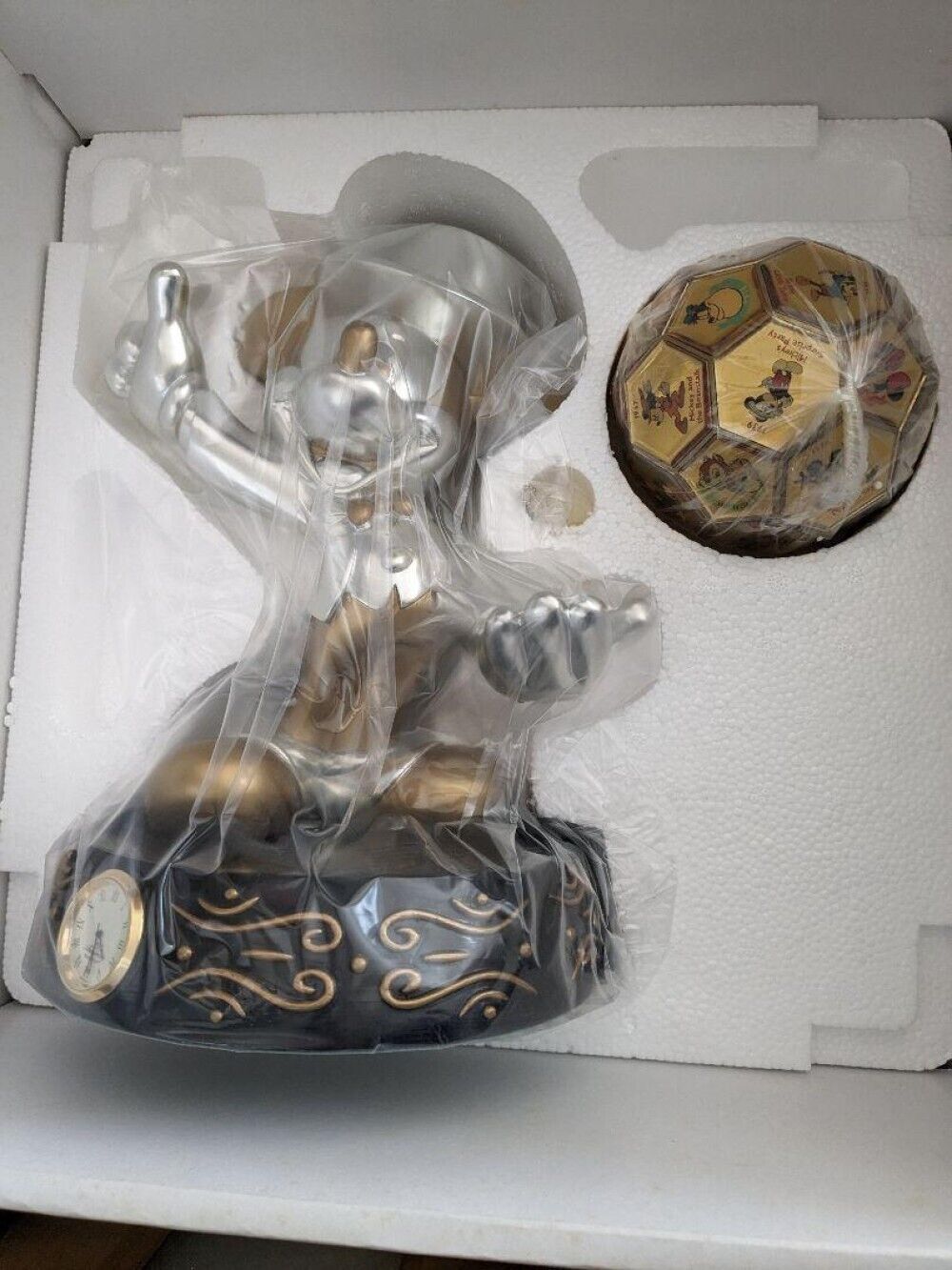 Novelty Disney Premier Pinsball Mickey Table Clock From Japan [Unused]