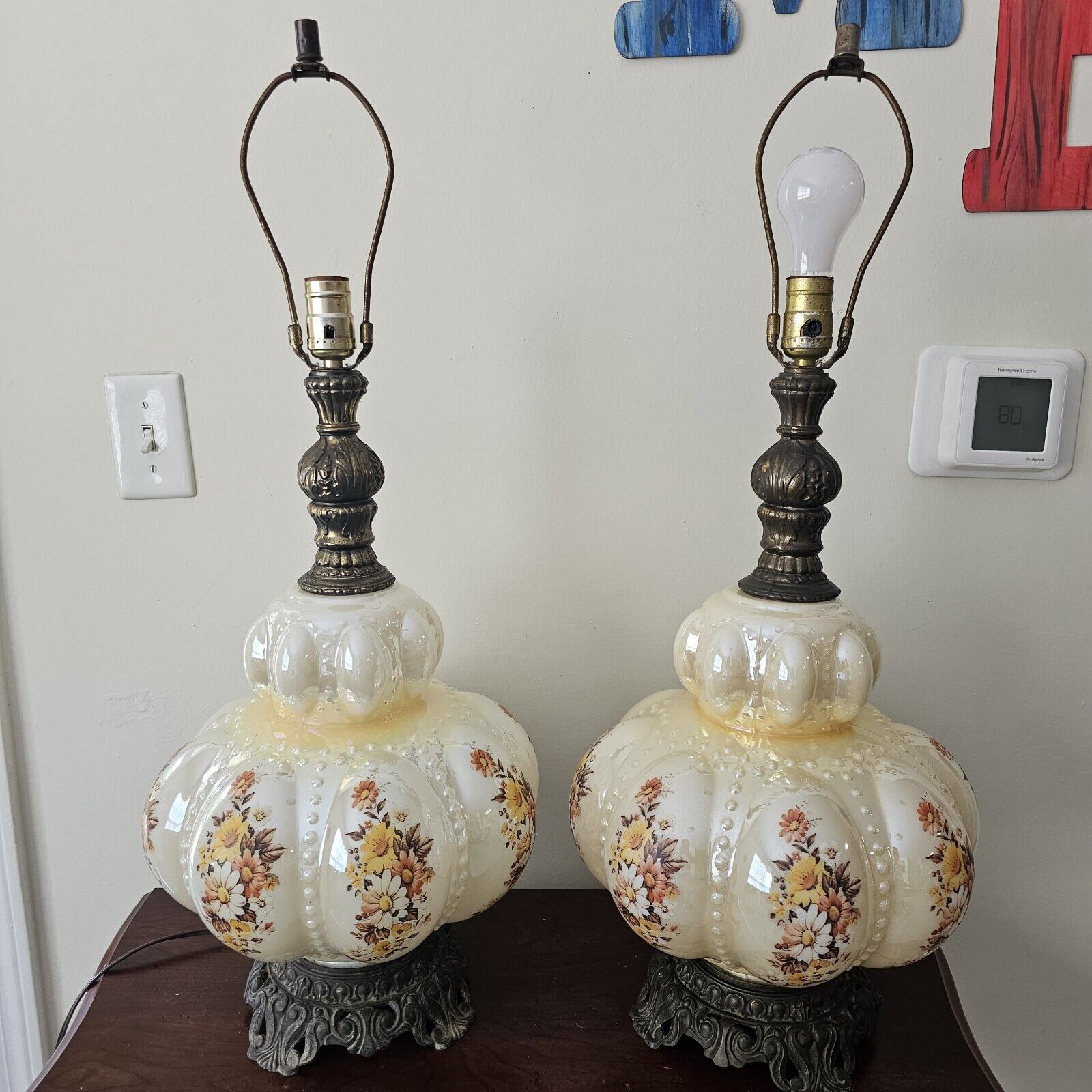 Pair Of Lamp Vintage Accurate Casting Irridescente Floral Bubble Lamp