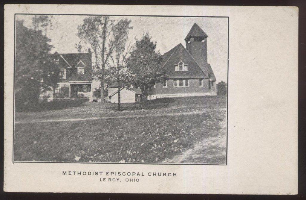 Postcard LE ROY Ohio/OH  Methodist Episcopal M.E. Church & Parsonage view 1907?