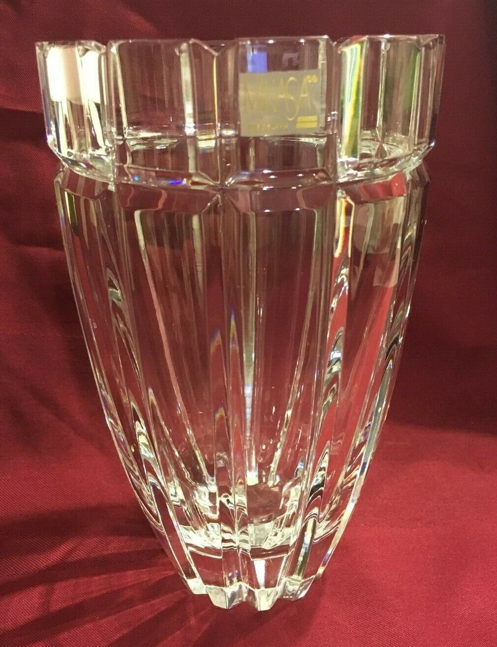 Mikasa Crystal REFLECTIONS 8 3/8 IN Flower Vase EXCELLENT Deep Vertical  Cuts 