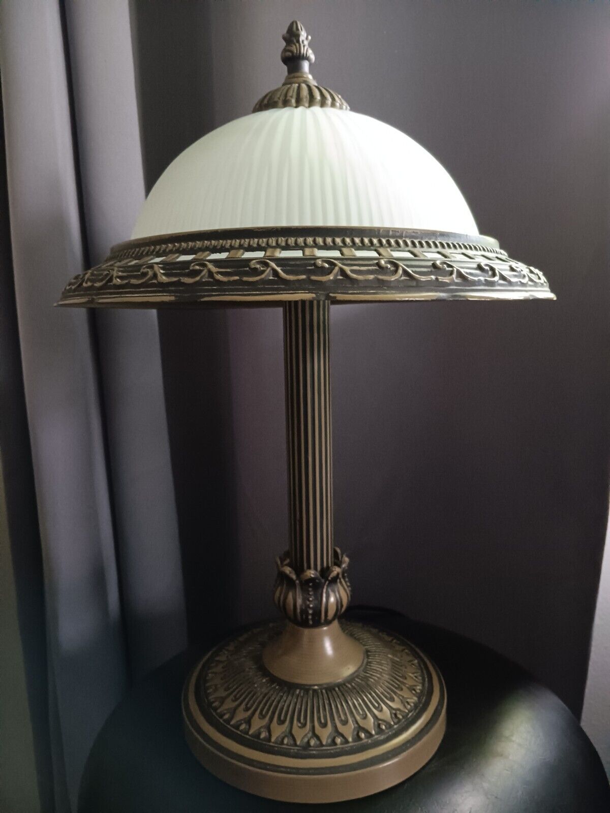 Vintage Flying Saucer Lamp, UFO Inspired Table/desk Lamp. 