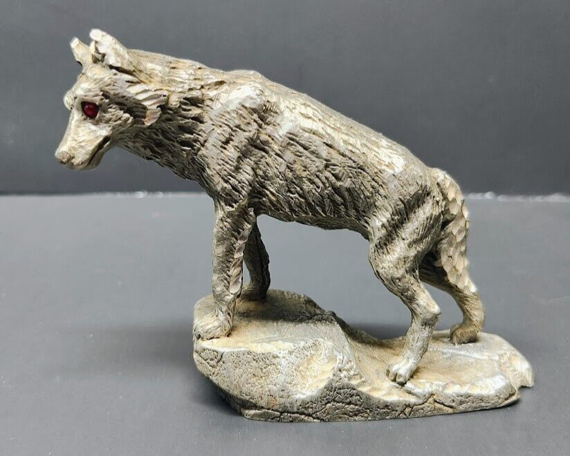 Vintage Fine Pewter Wolf Masterworks 1990 Statue Diamond Cut Figurine Figure