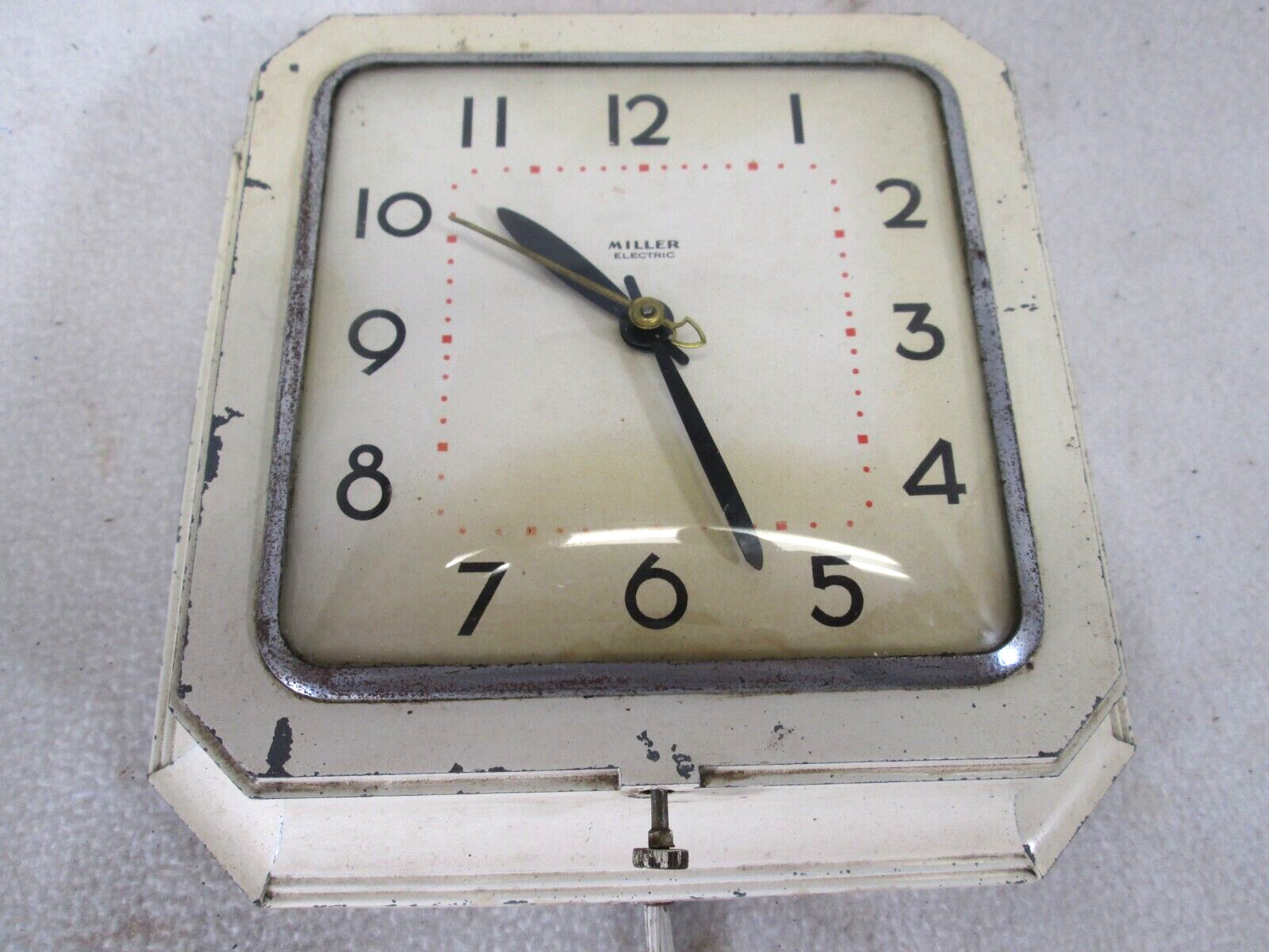Vintage 1940\'s  Ingraham Miller Electric metal kitchen wall clock (parts)