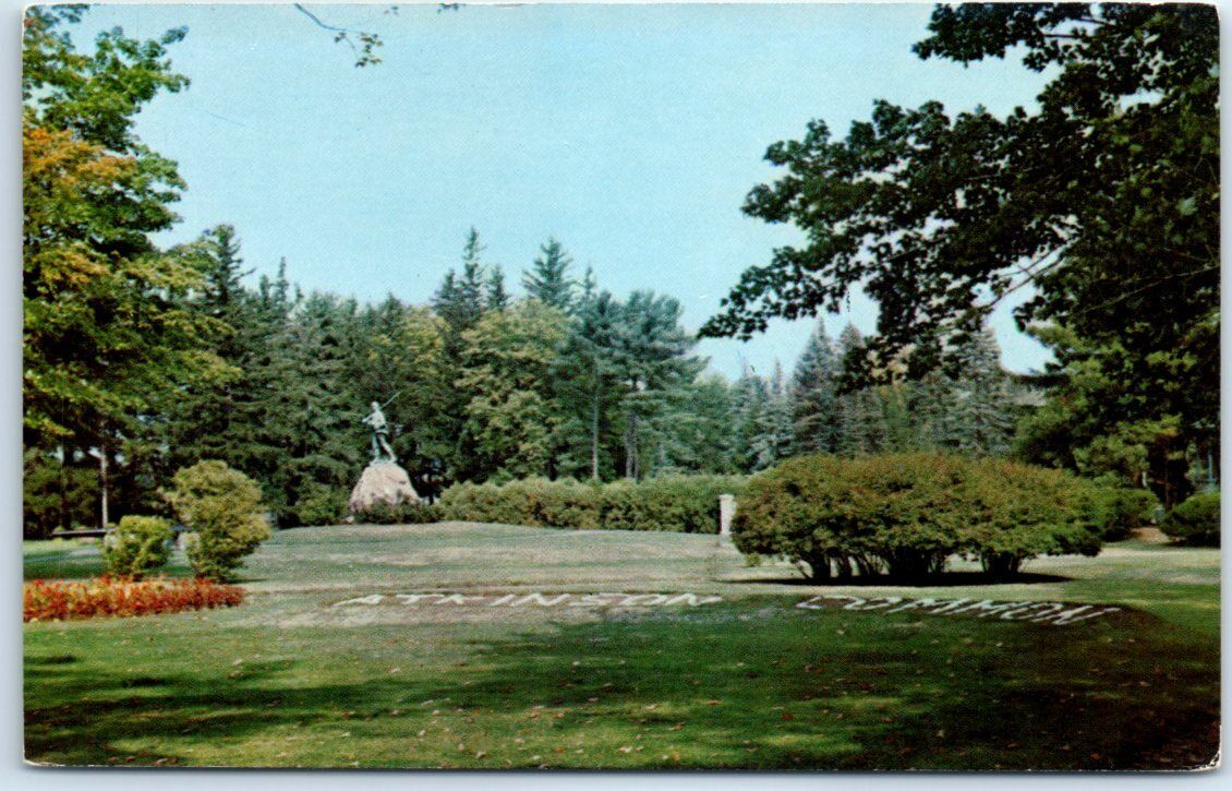 Postcard - Atkinson Common - Newburyport, Massachusetts