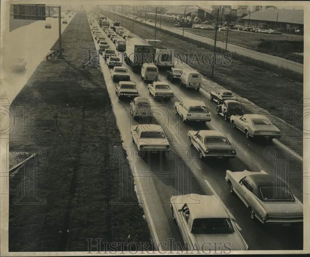 1969 Press Photo Pontchartrain Expressway bumper-to-bumper traffic - not05151