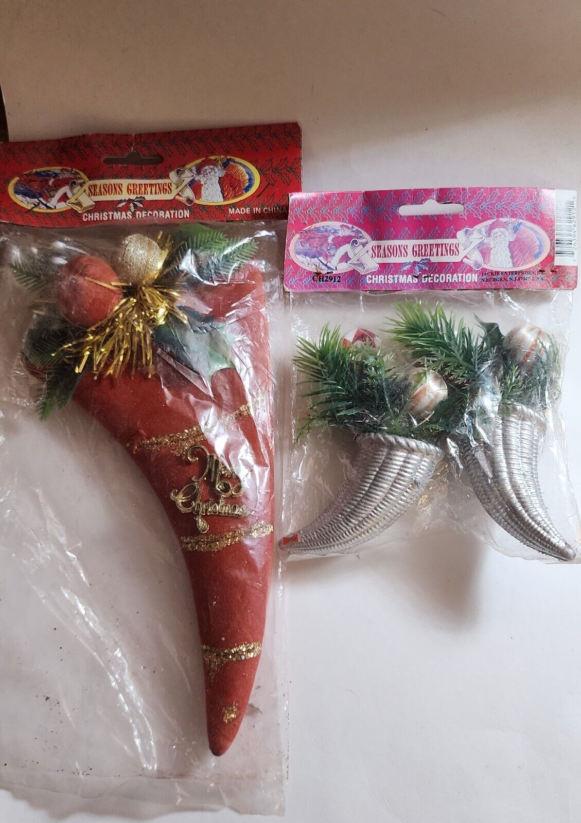 Vtg Christmas Lot Of 2 Christmas Decorations In Package One Is Flocked