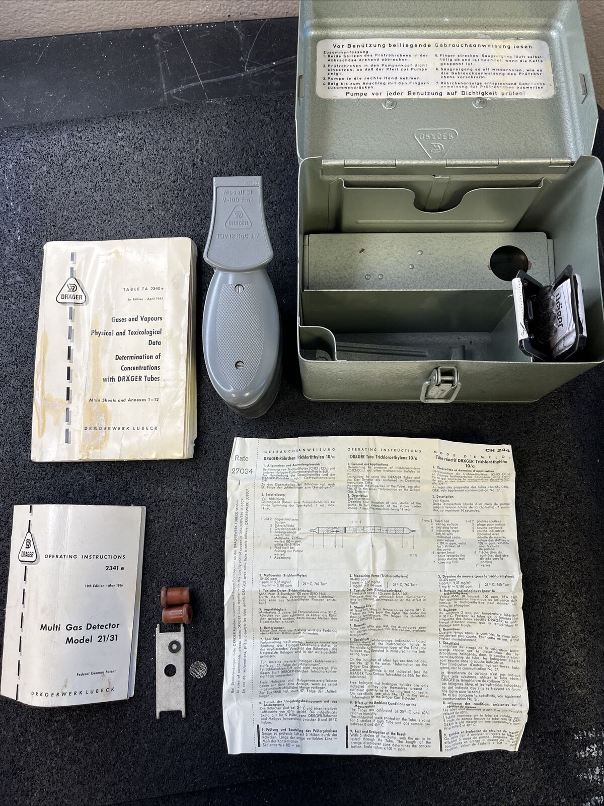 Vintage Drager Gasspurgerat/ Multi Gas Detector w/ Parts & Tubes Model 21/31