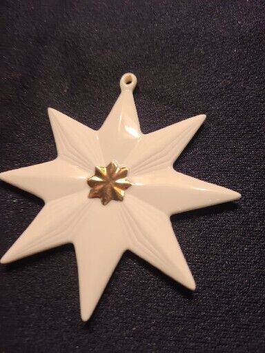 Lenox Pleated Star Porcelain China Ornament  White with Gold 
