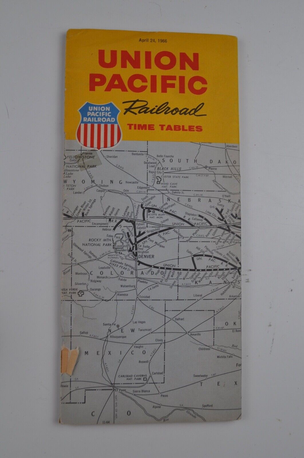 1966 UNION PACIFIC RAILROAD - Time Tables