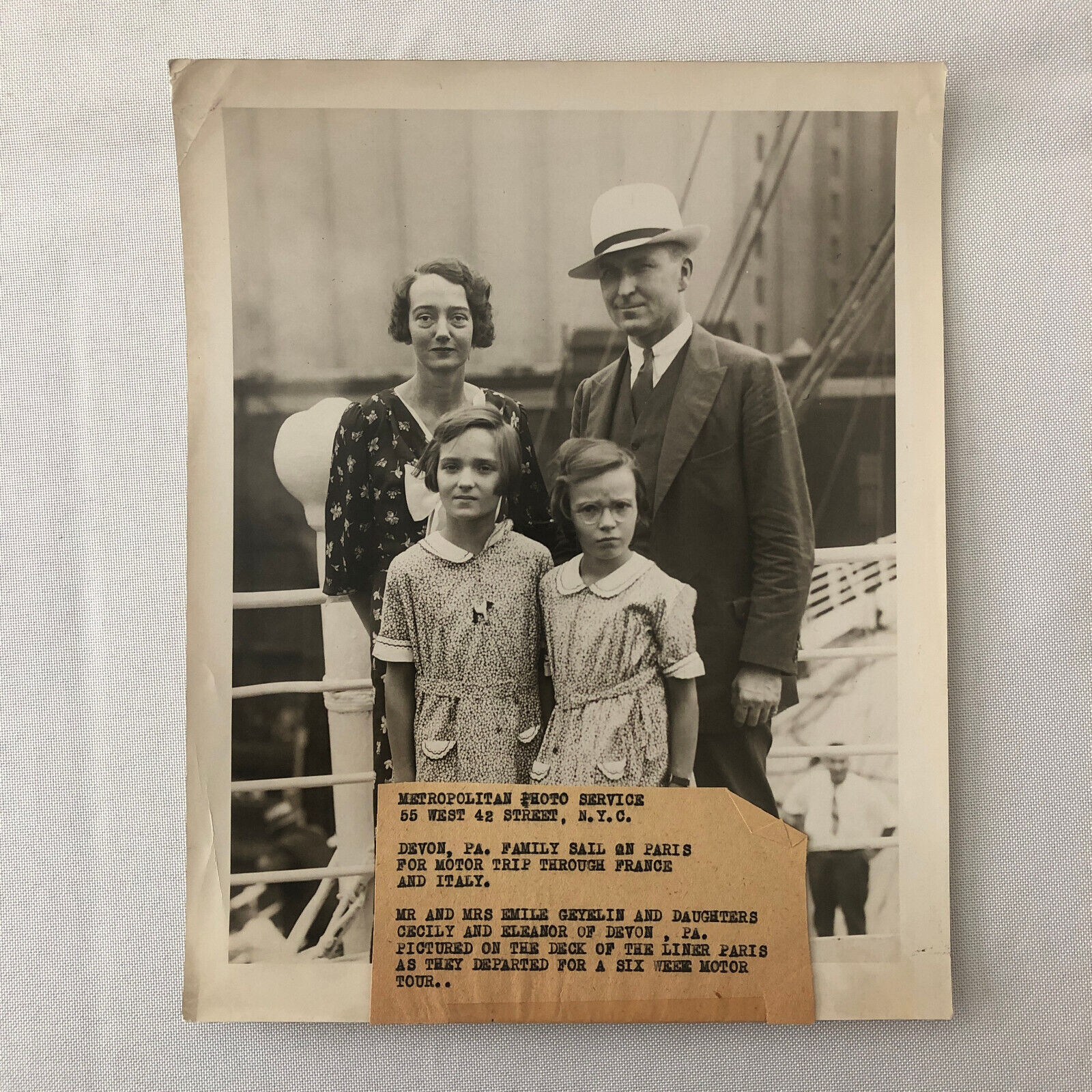 Press Photo Photograph Devon Pennsylvania Family Children on SS Paris Ship Boat