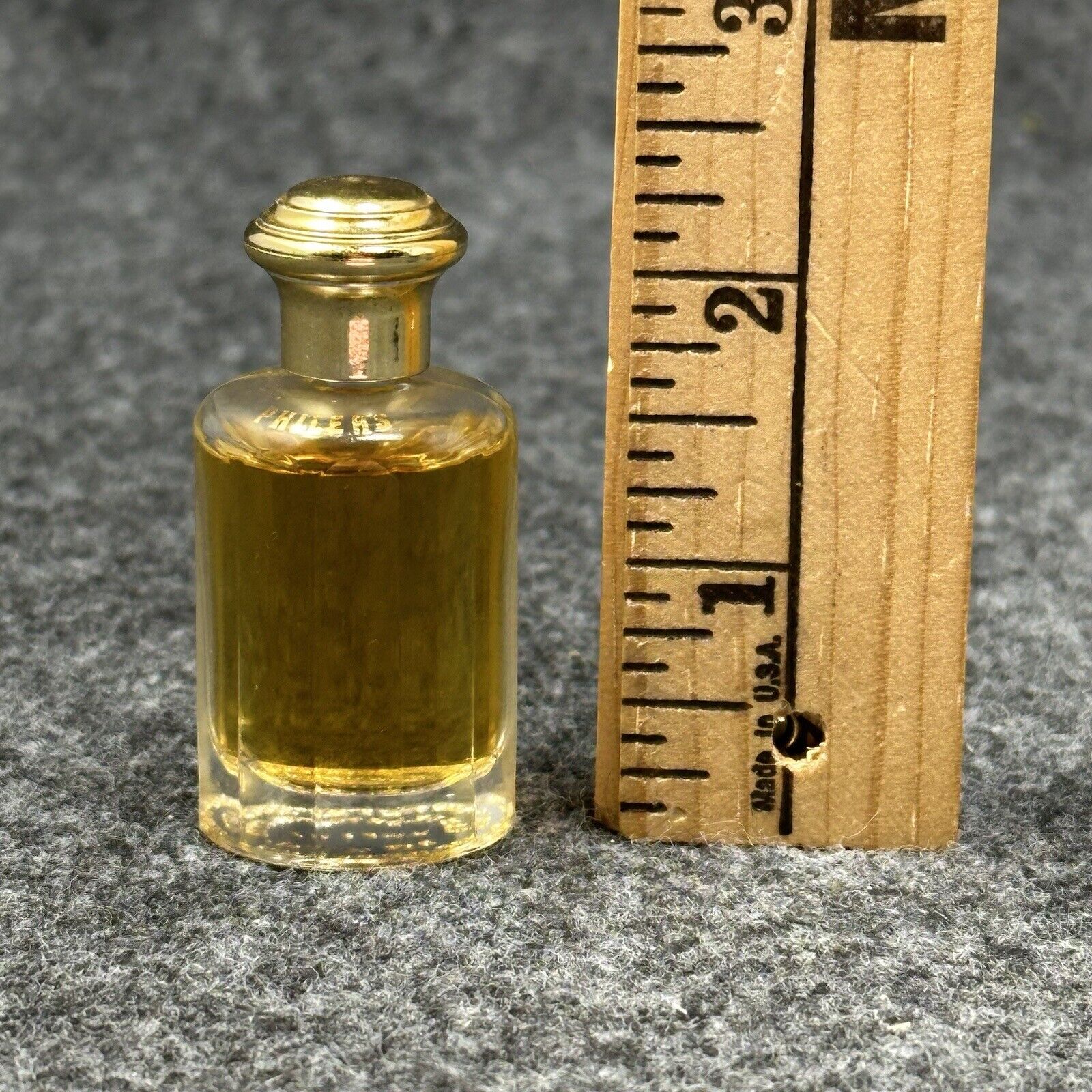 Nina Ricci Phileas Vintage Perfume Bottle Sample Mini Vanity Decor Gold Top