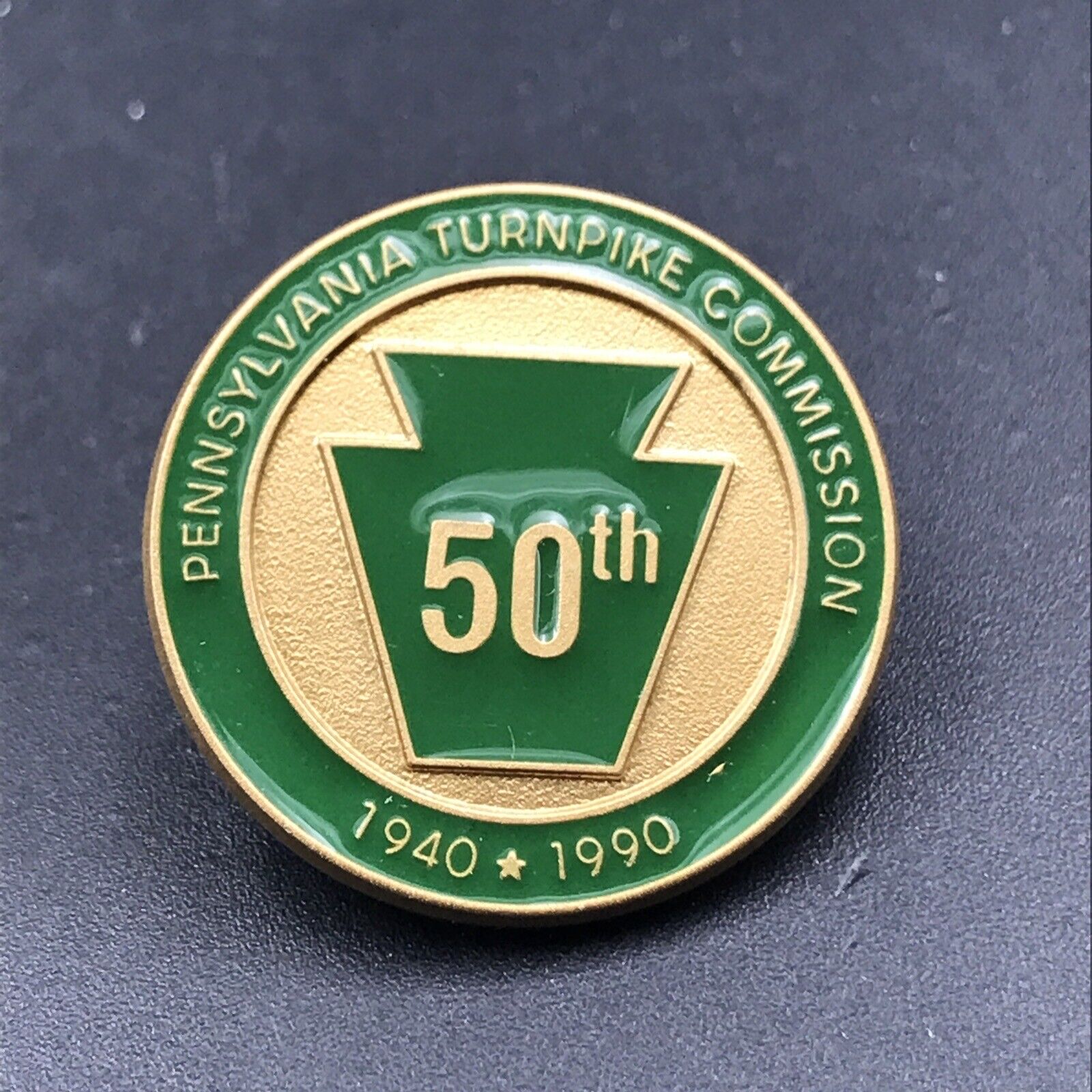 VTG 1990 Pennsylvania Turnpike Commission Railroad PRR 50th Anniversary Pin 1\