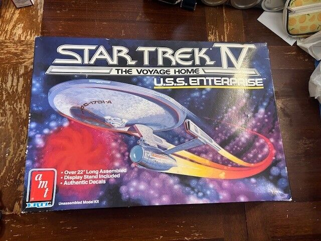 U.S.S. Enterprise - Star Trek The Voyage Home Model Kit #6693-10DO AMT- 1986