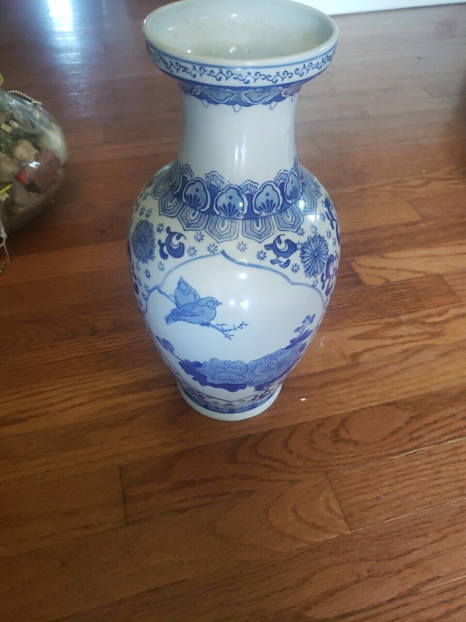 Chinese Vintage Blue And White Vase