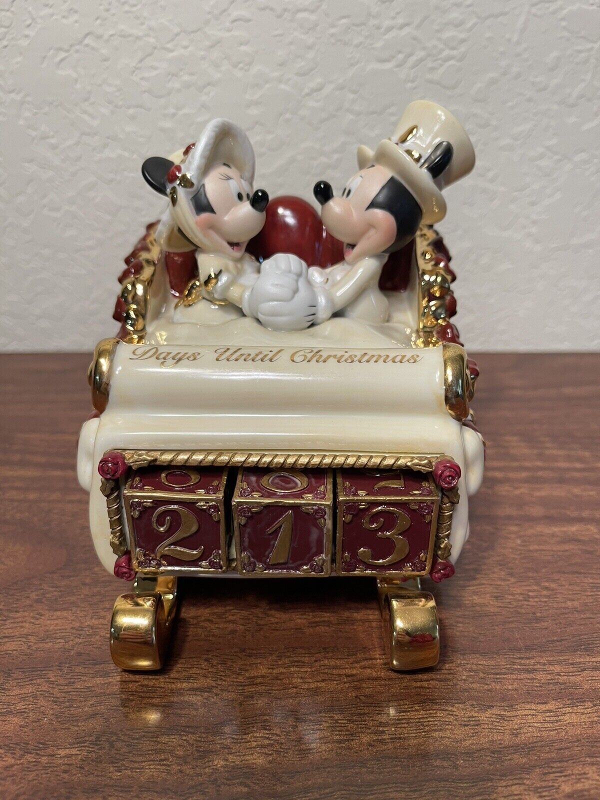 Disney Parks Mickey & Minnie Victorian Christmas Countdown Calendar Complete