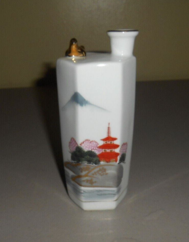 Vintage Kamotsuru Sake Bottle Decanter Whistling Bird Pagoda Scene