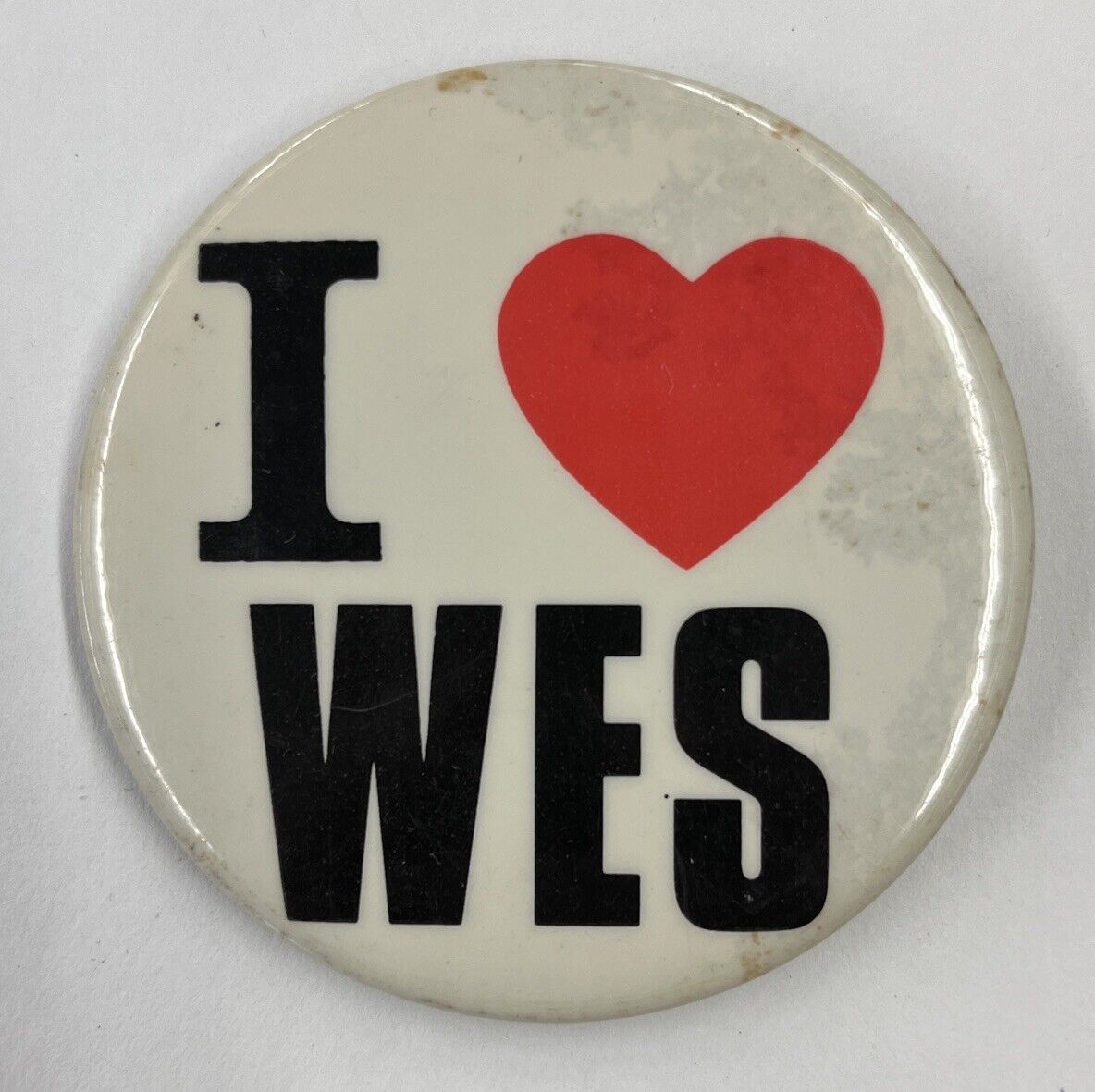 1980s 2 Inch “I Heart Wes” Pin Back Button Pin