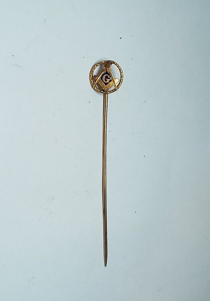 Vintage Gold Tone Masonic Freemason Square and Compass Hat Stick Pin
