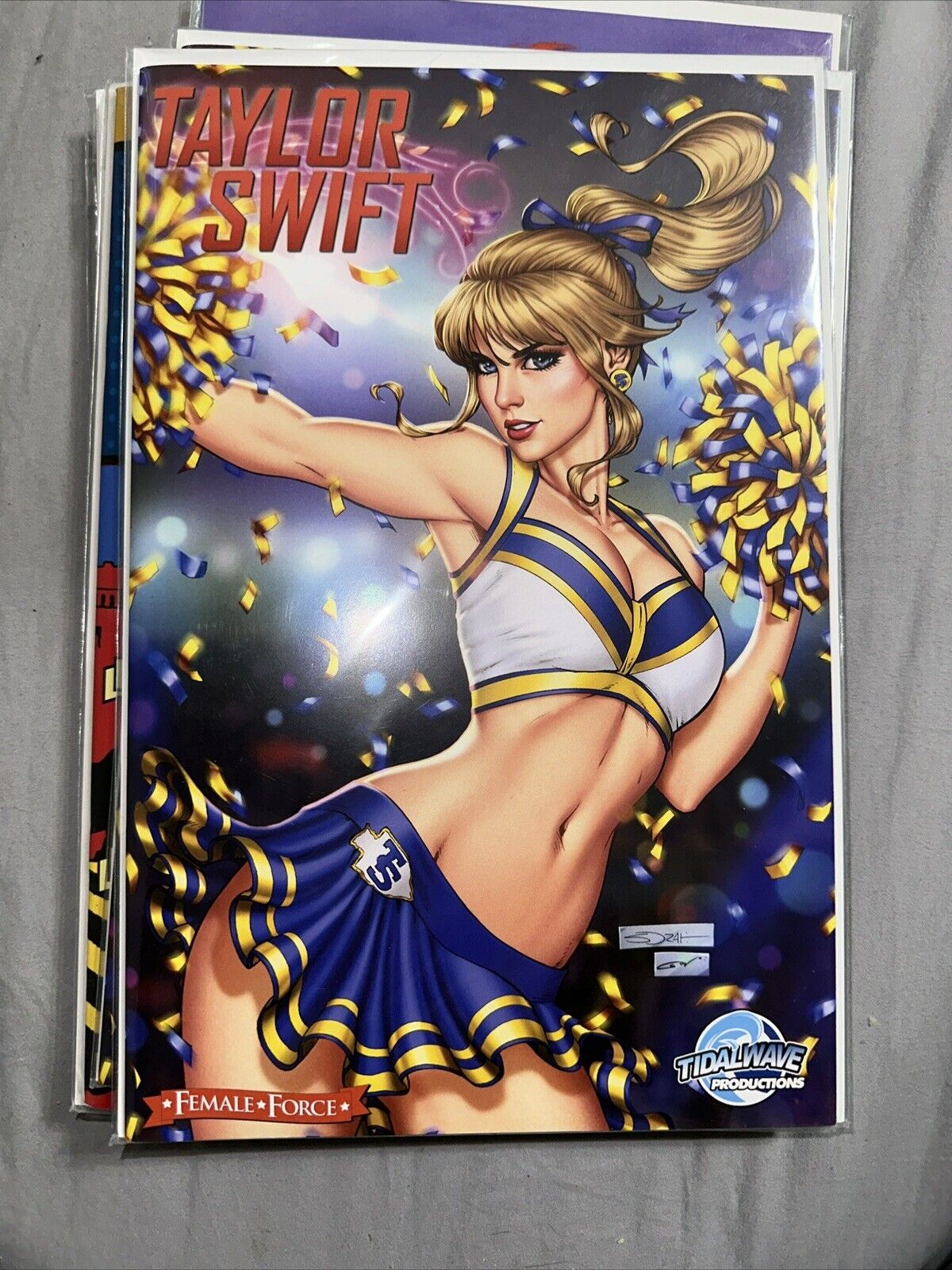 Female Force: Taylor Swift Sorah Suhng Trade With COA 507/1000