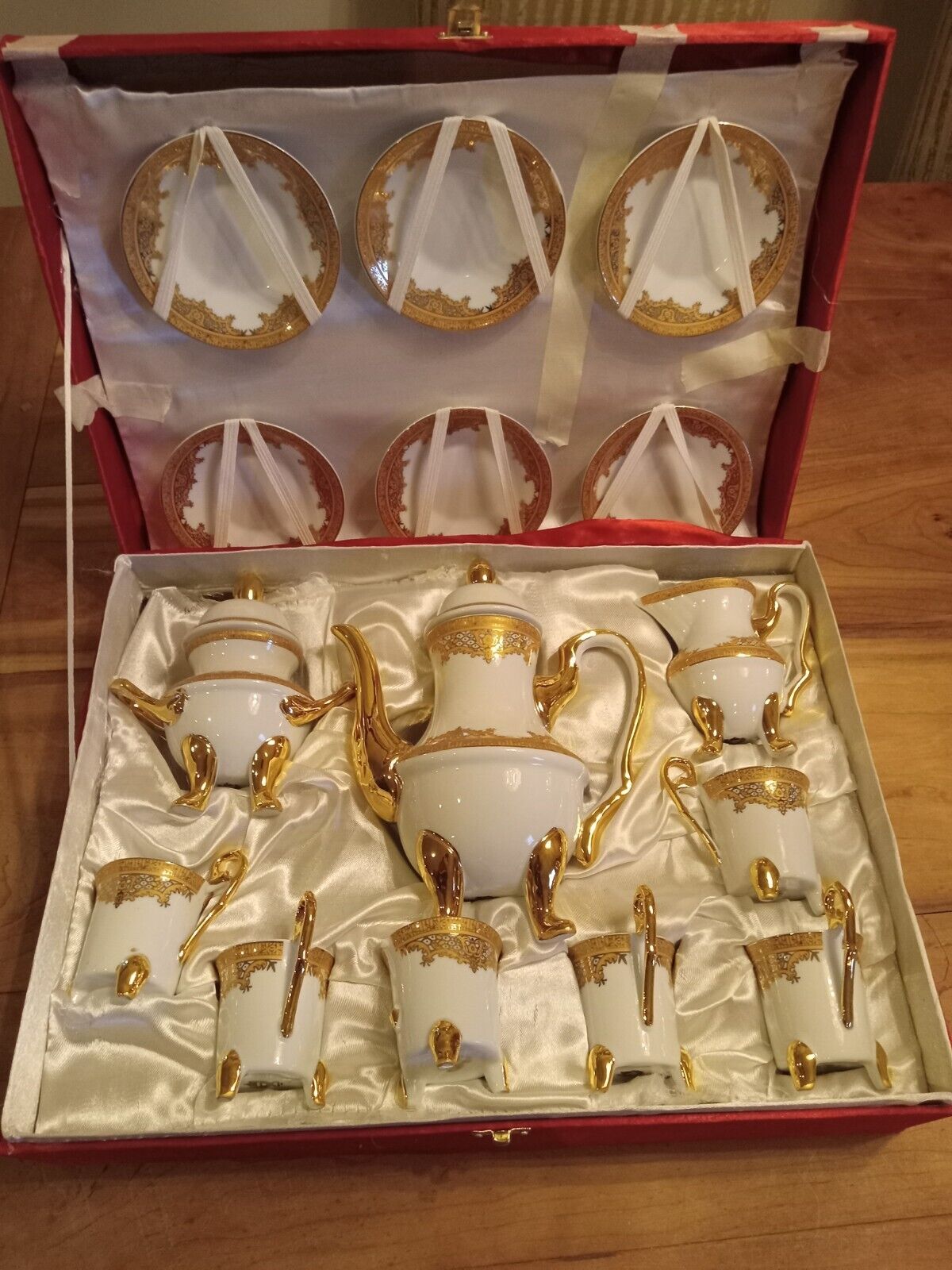 Imperial Fine Porcelain Coffee/Tea Set for 6. Full set Unused Czech Republic