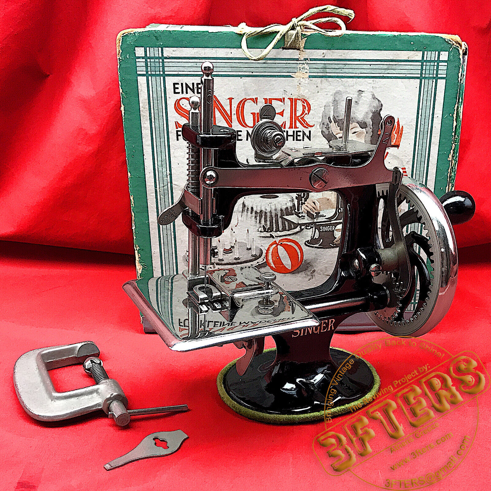 German 1920s SINGER 20 Child Toy Sewing Machine SewHandy 20-1 Restored