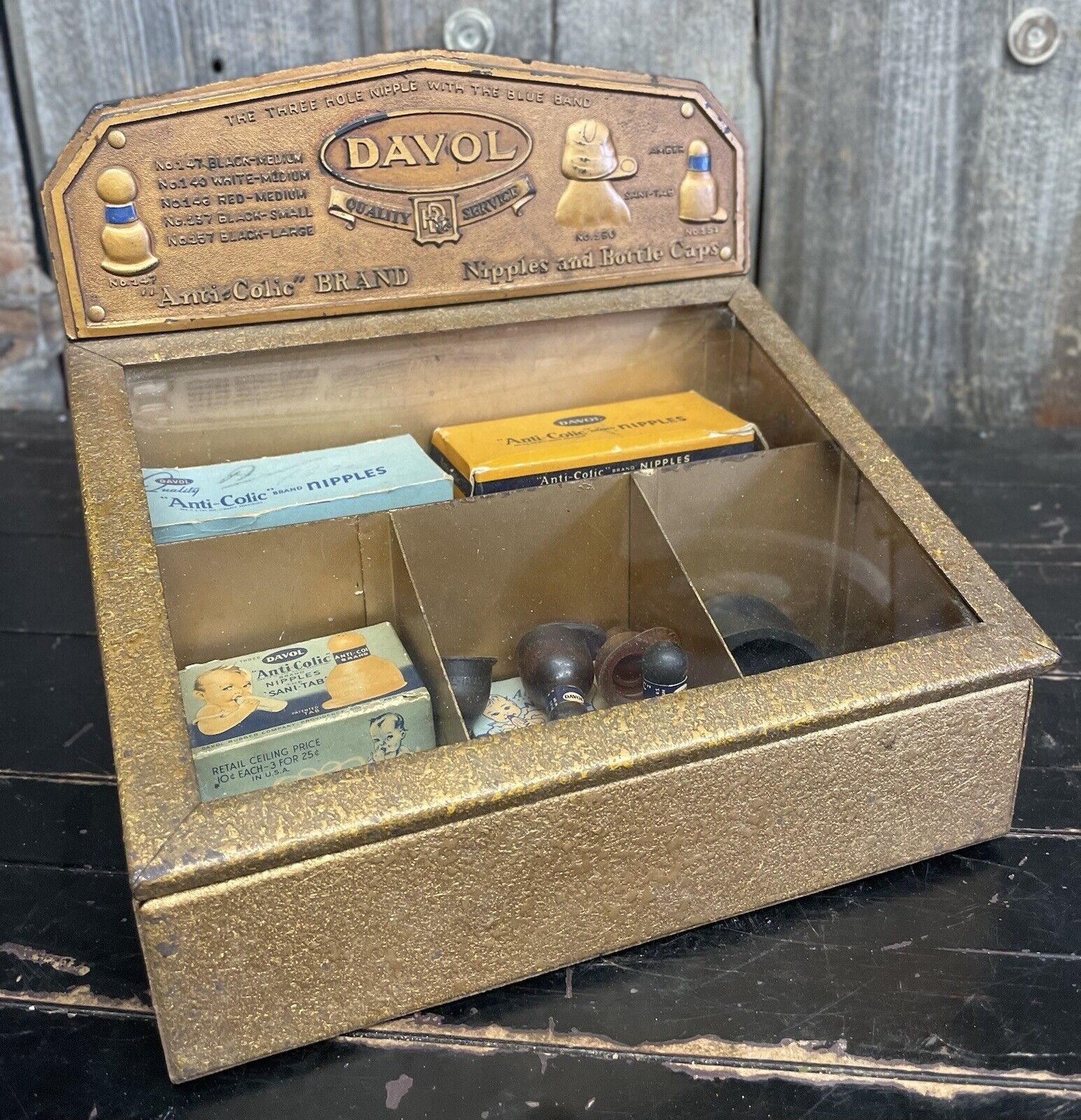 FABULOUS 1940s Davol Bottle Cap Display Case Content COUNTRY STORE DRUGSTORE 🔥