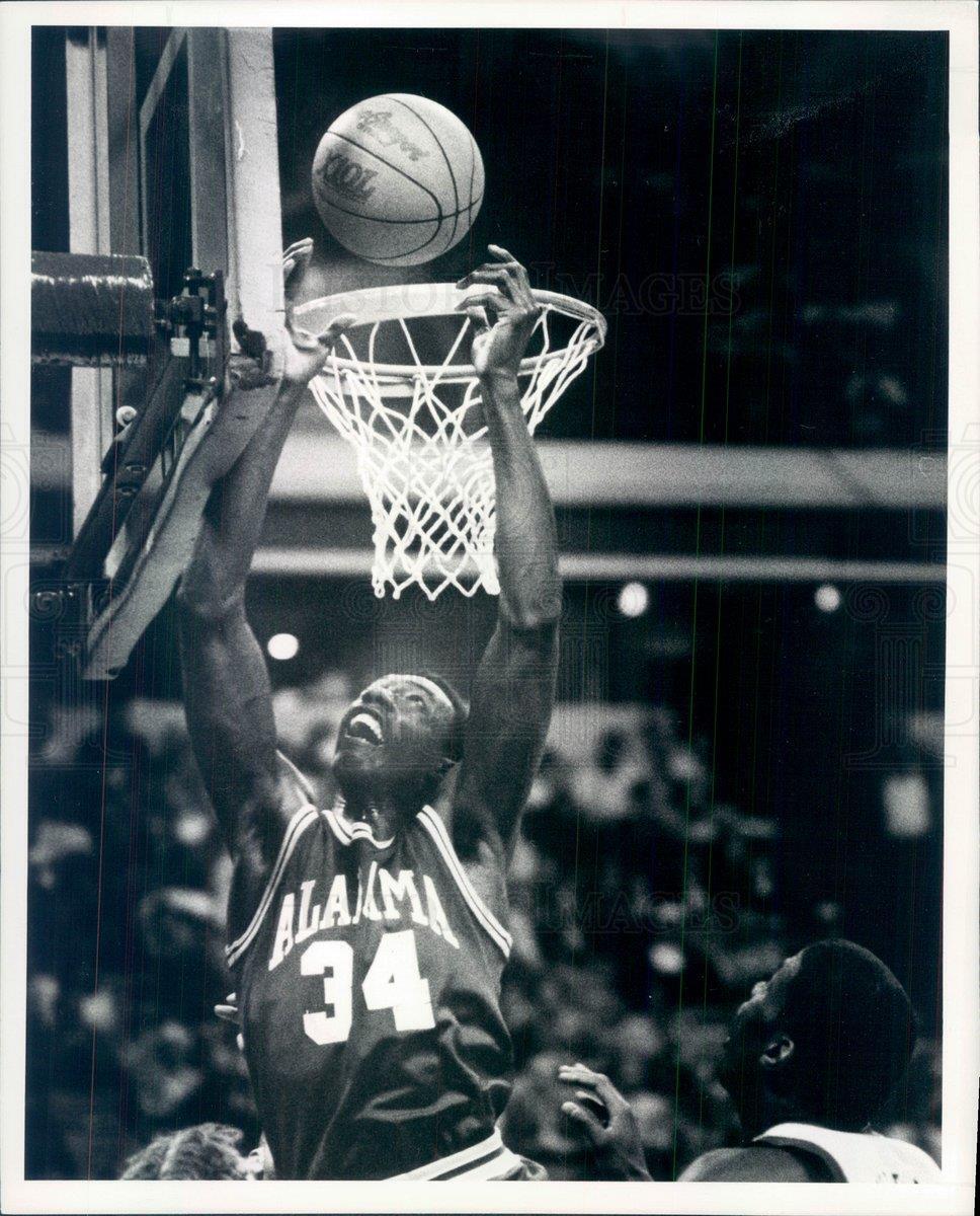 1984 Press Photo Alabama Crimson Tide Basketball Bobby Lee Hurt - snb15241