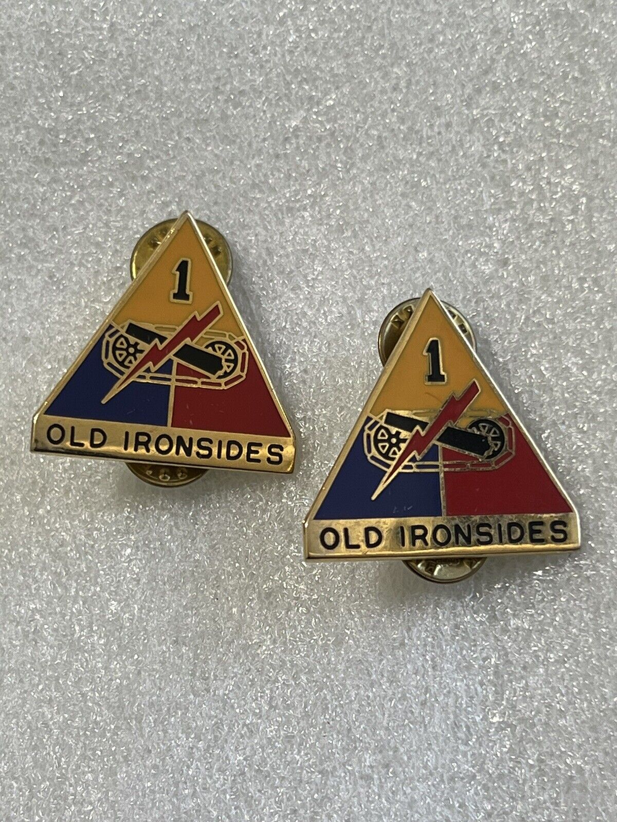 Vintage 1st Armored Division Old Ironsides Distinctive Unit Insignia Army Crest