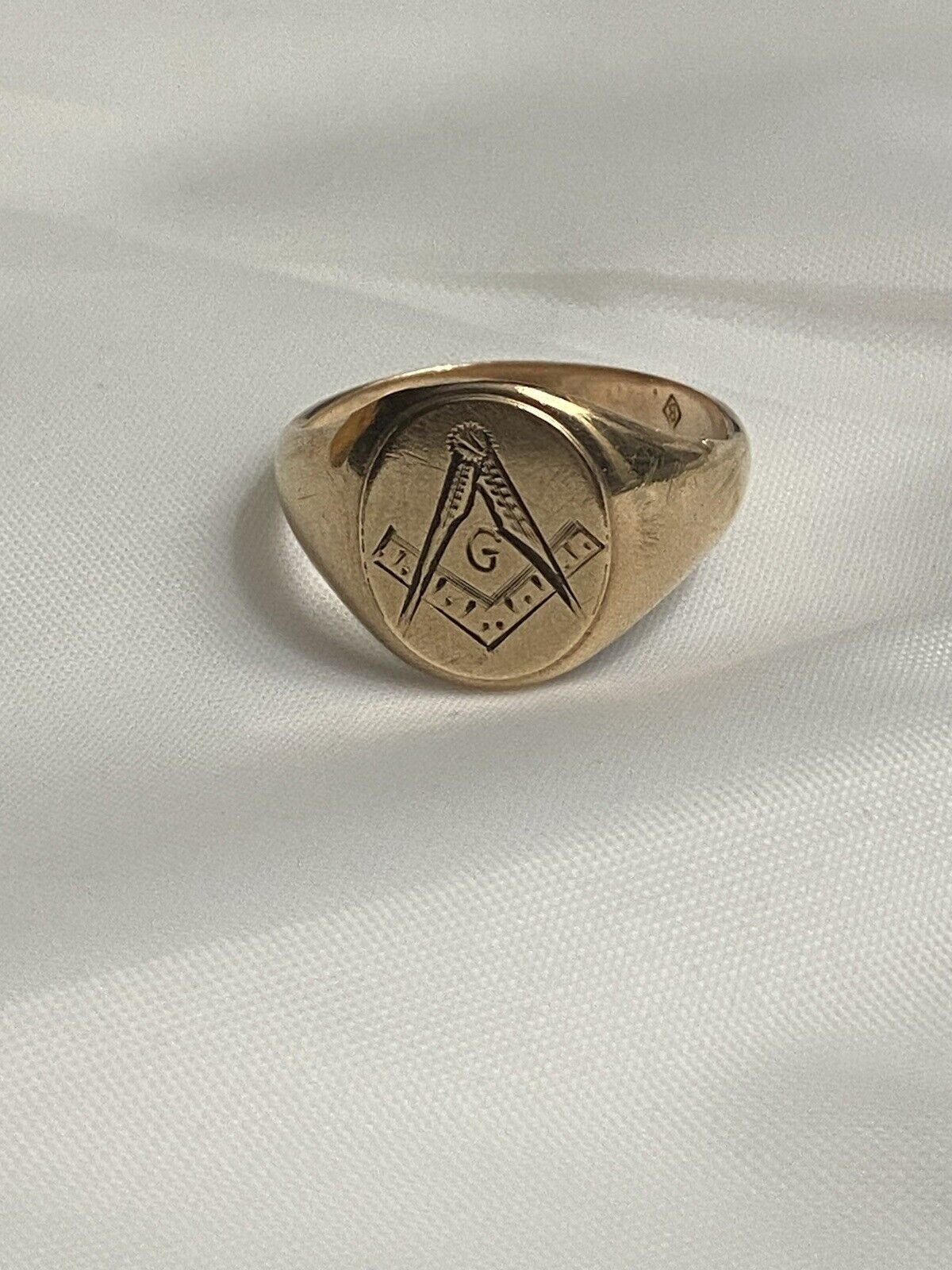 Vintage 9 k Masonic Signet Ring Sz 7