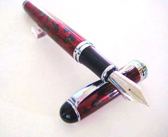 Beautiful Rich Splendid Ruby & Gold Black Fountain Pen 