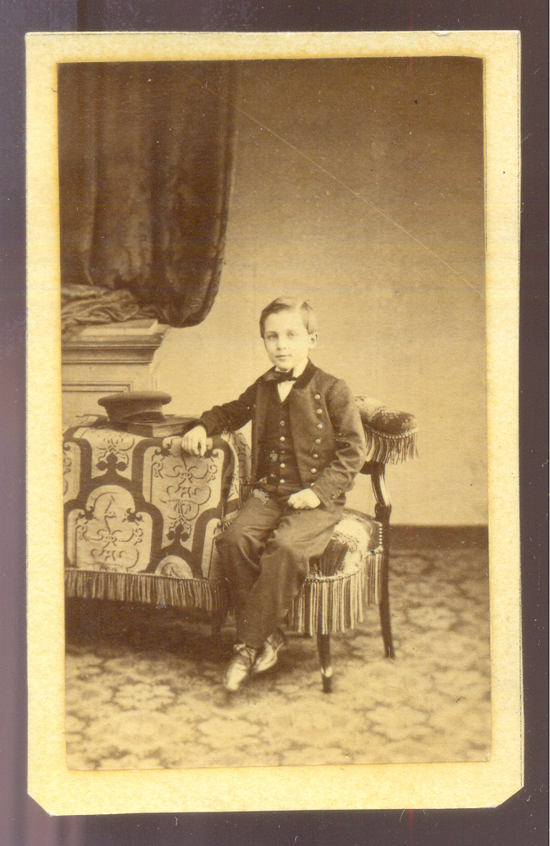 Maujean CDV in Paris, a child named Dechancé; vintage albumen print c.1864