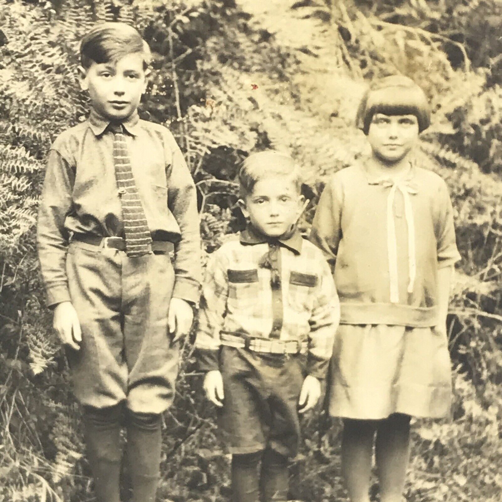 Vintage 1920's Postcard Siblings Children Posed Outside