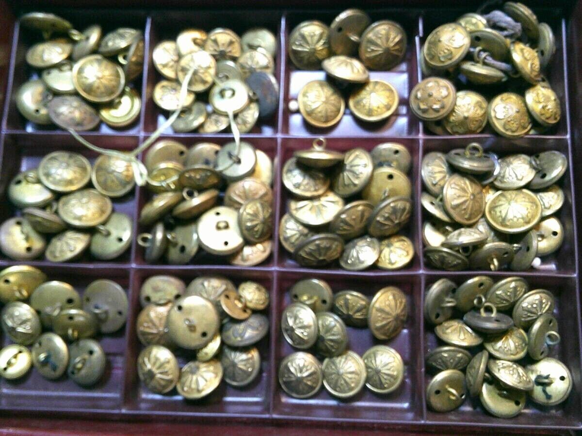WW2 Imperial Japanese Buttons Antique 140 lot