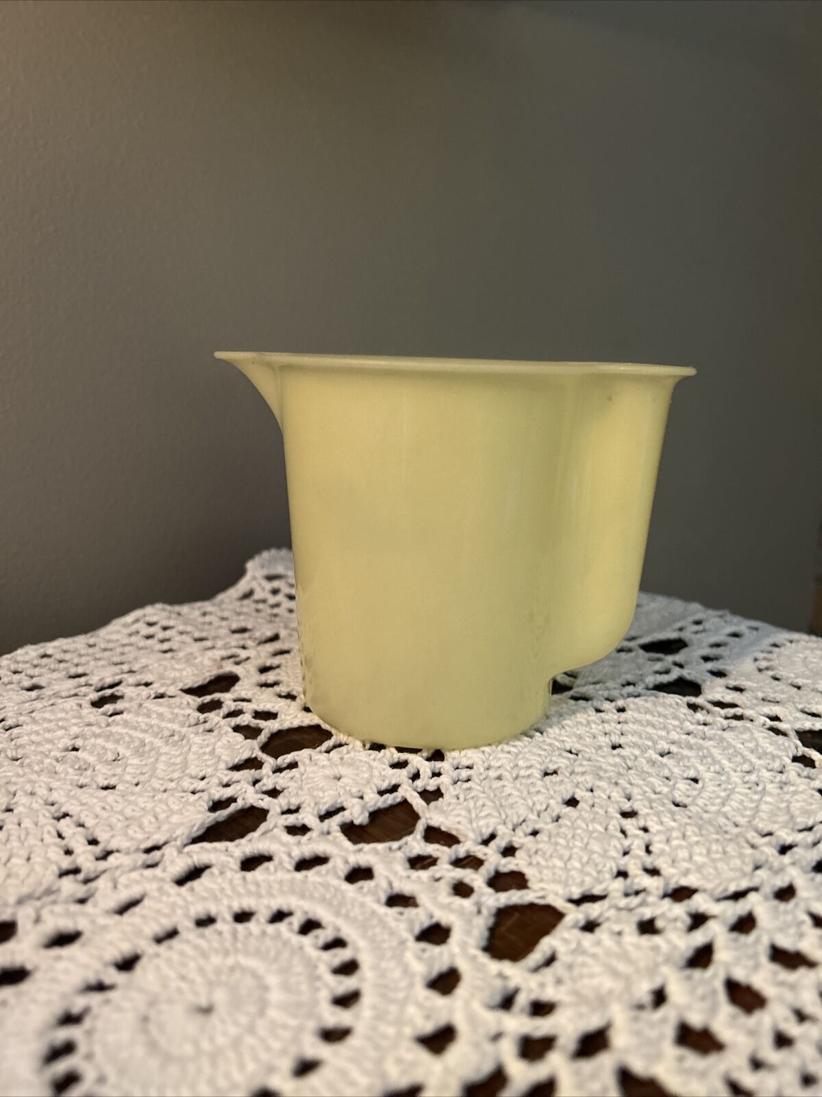 VTG Tupperware Yellow Plastic Creamer Pitcher Without lid.