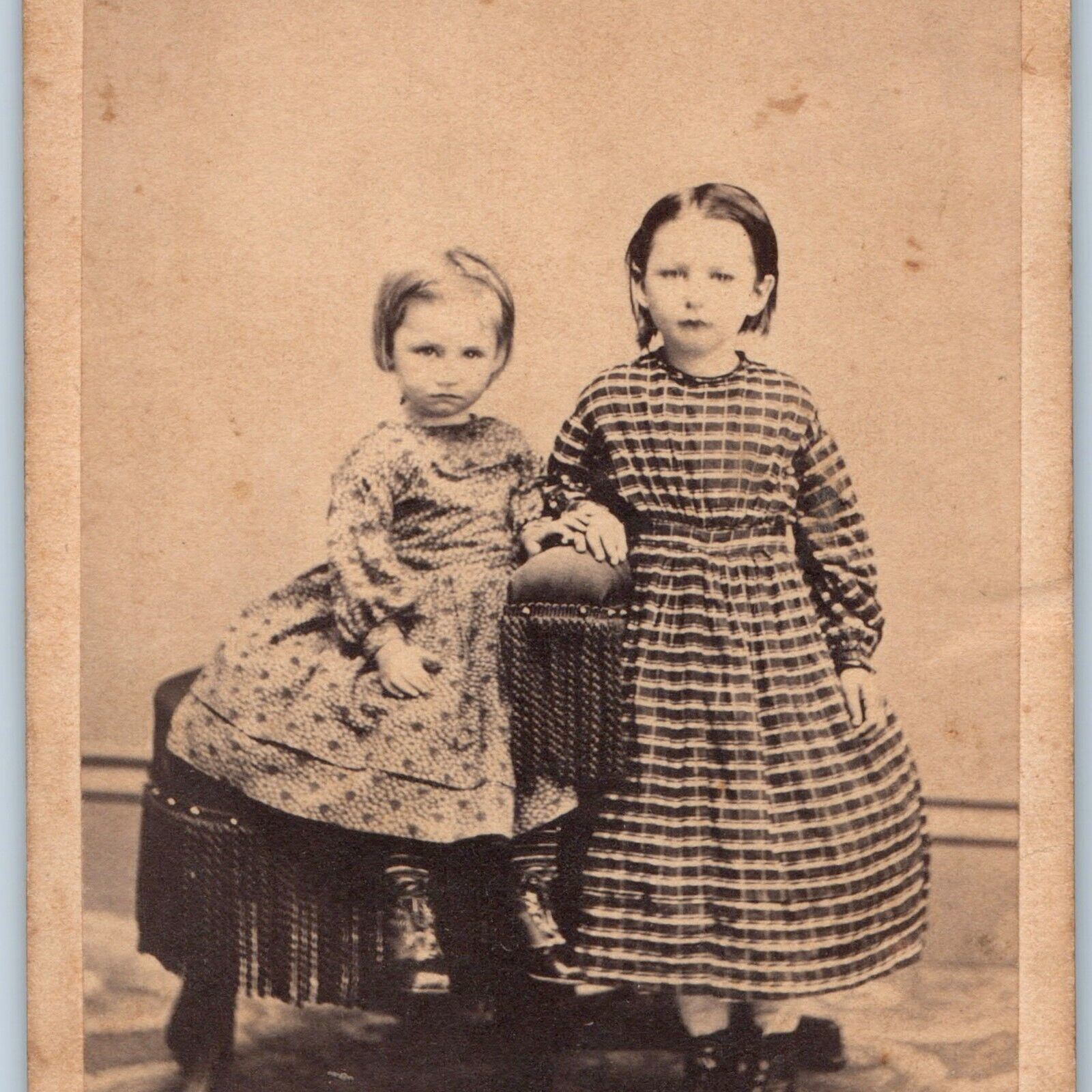 c1860s Adorable Little Girls Cute Young Ladies SHARP CDV Real Photo Card Old H39