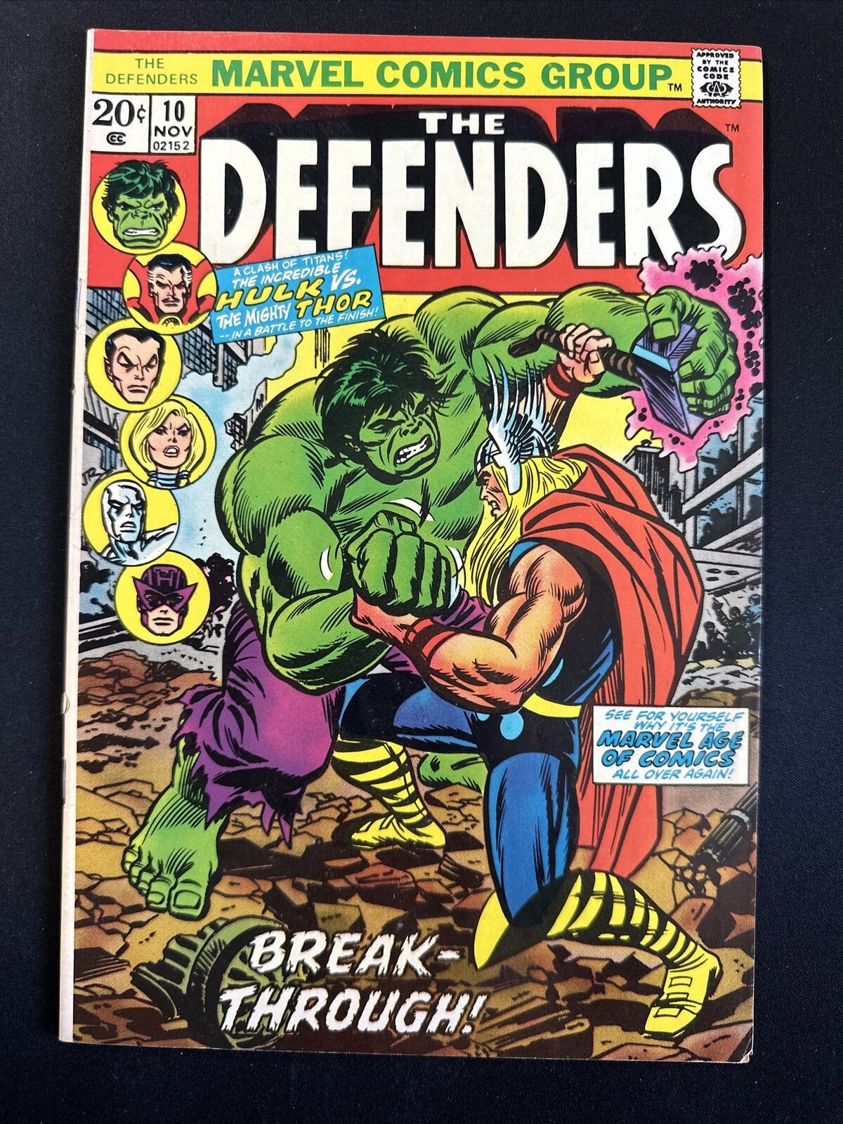 The Defenders #10 Classic Cover Romita Hulk vs Thor Battle Marvel  1973 VG/F *A4